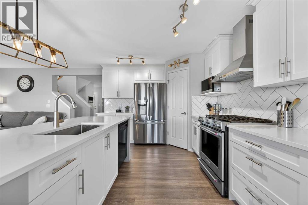 201 Saddlecrest Way Ne, Calgary, Alberta  T3J 5N1 - Photo 11 - A2286442