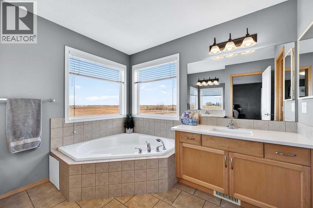 201 Saddlecrest Way Ne, Calgary, Alberta  T3J 5N1 - Photo 28 - A2286442