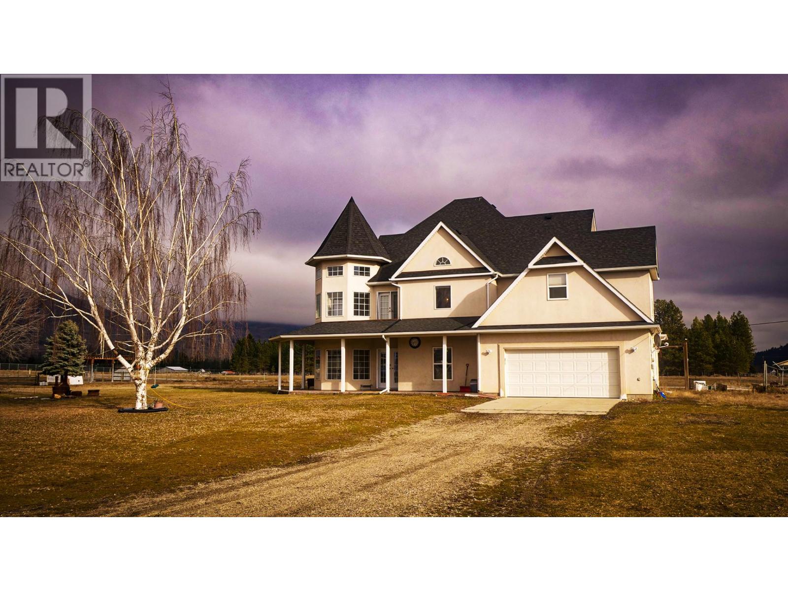 670 Cameron Avenue, Grand Forks, British Columbia  V0H 1H4 - Photo 2 - 10375805