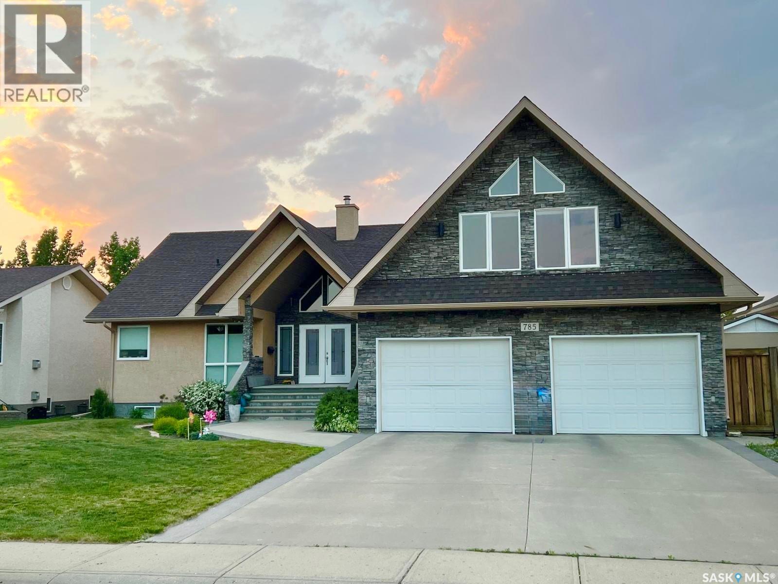 785 Washington Drive, Weyburn, Saskatchewan  S4H 3C7 - Photo 36 - SK028091