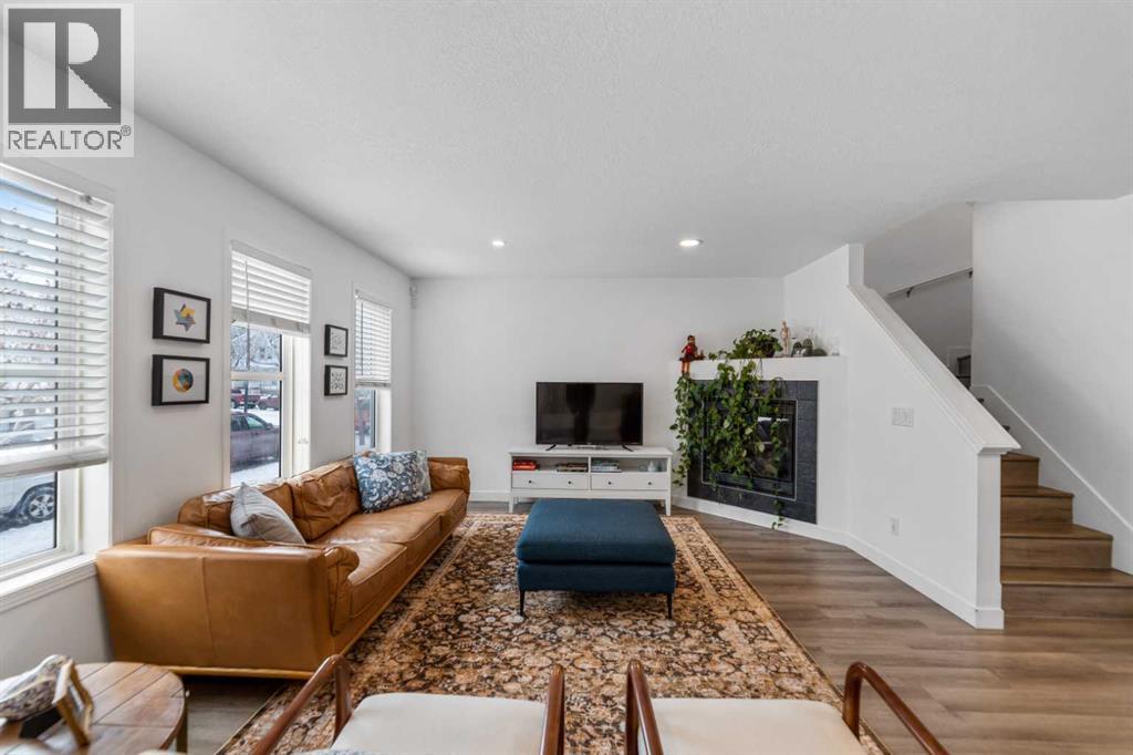 4382 Elgin Avenue Se, Calgary, Alberta  T2Z 4V9 - Photo 5 - A2279648