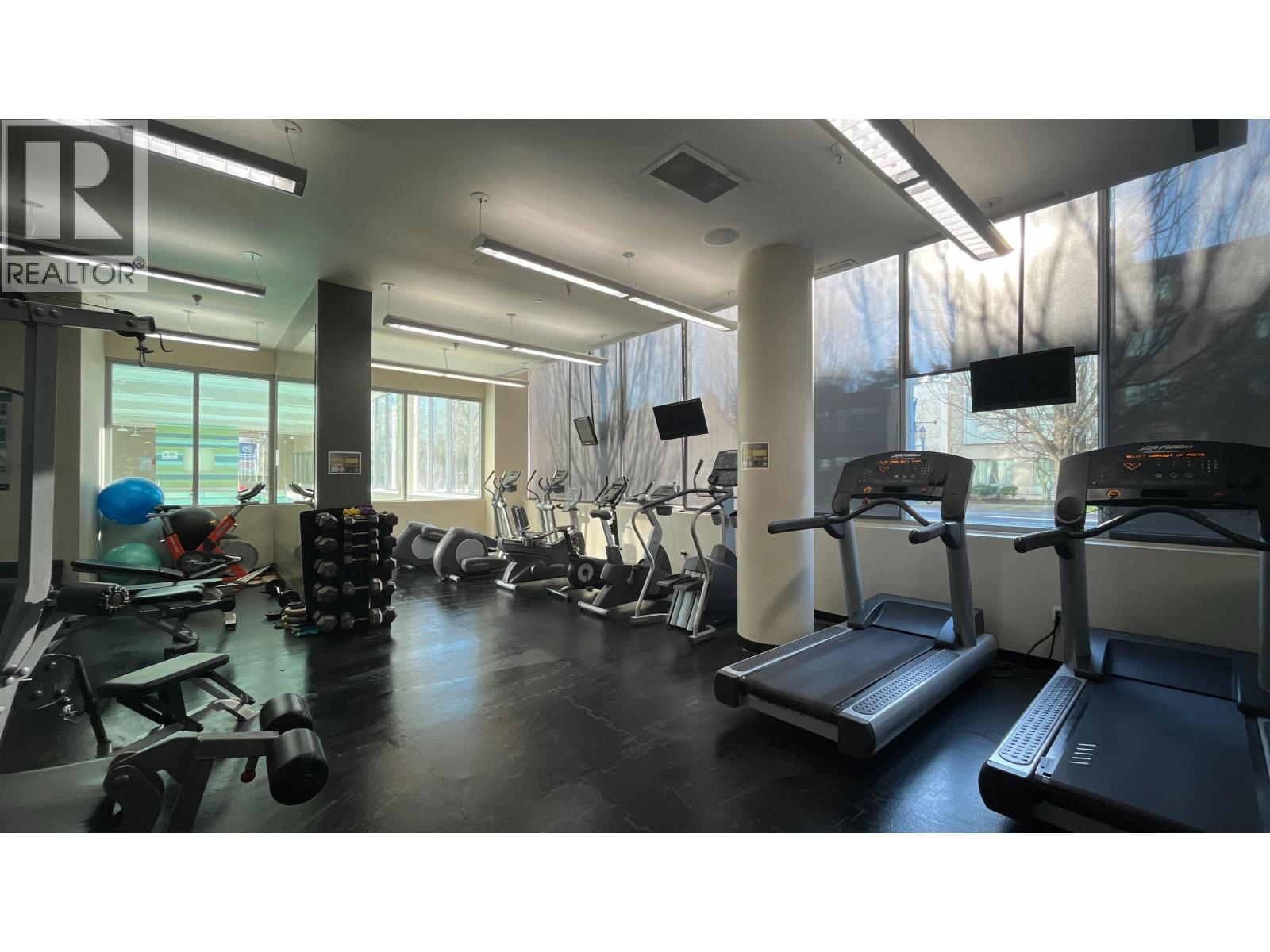 Listing Picture 2 of 11 : 1708 5900 ALDERBRIDGE WAY, Richmond / 烈治文 - 魯藝地產 Yvonne Lu Group - MLS Medallion Club Member