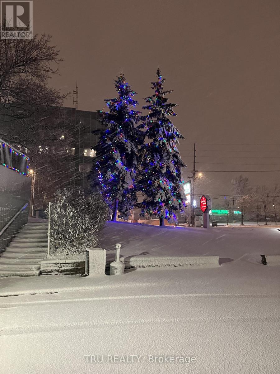 Ph4 - 158a Mcarthur Avenue, Ottawa, Ontario  K1L 7E7 - Photo 34 - X12788862