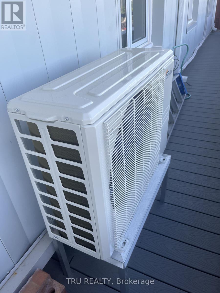 Ph4 - 158a Mcarthur Avenue, Ottawa, Ontario  K1L 7E7 - Photo 37 - X12788862