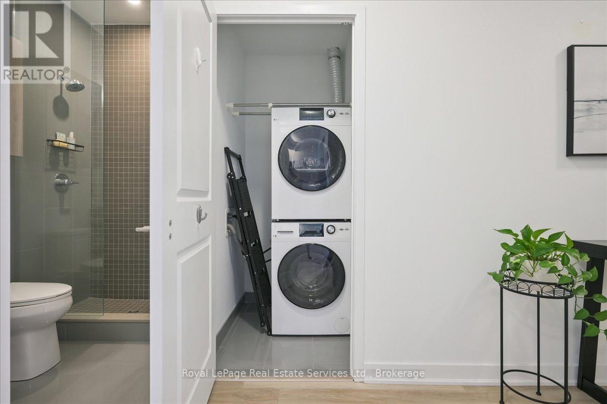 308 - 2007 James Street, Burlington, Ontario  L7R 0G7 - Photo 11 - W12788912