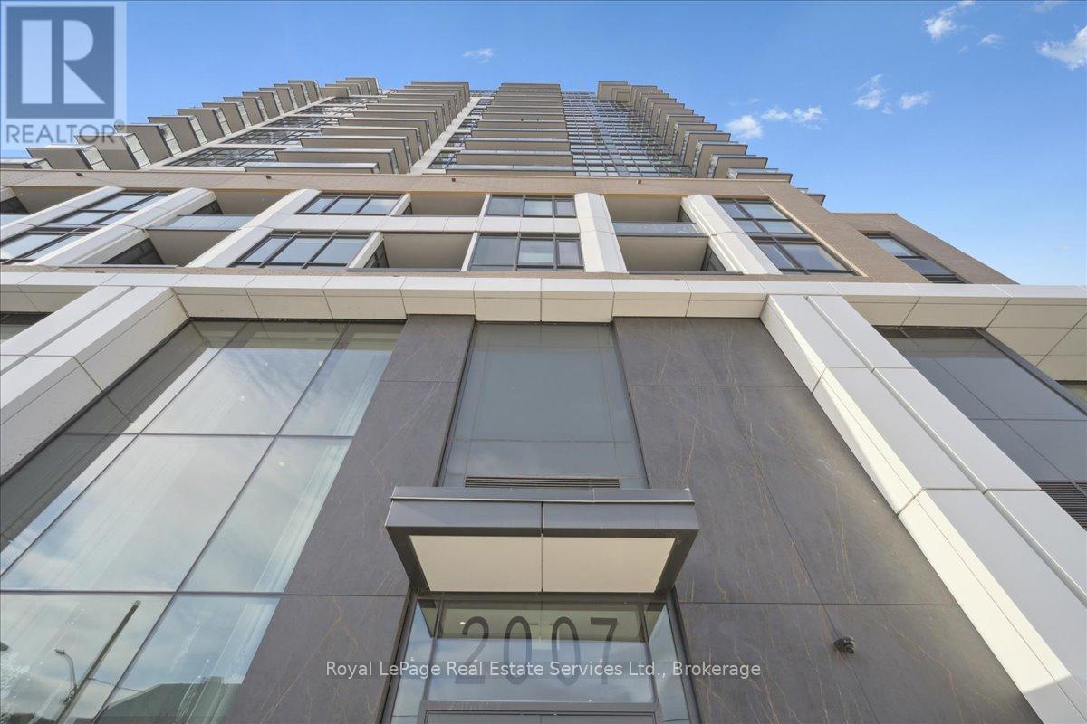 308 - 2007 James Street, Burlington, Ontario  L7R 0G7 - Photo 2 - W12788912