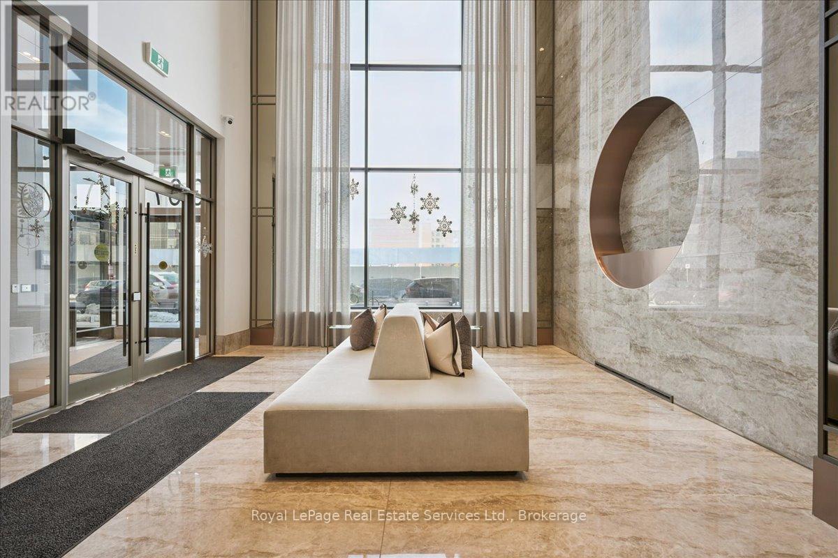 308 - 2007 James Street, Burlington, Ontario  L7R 0G7 - Photo 3 - W12788912