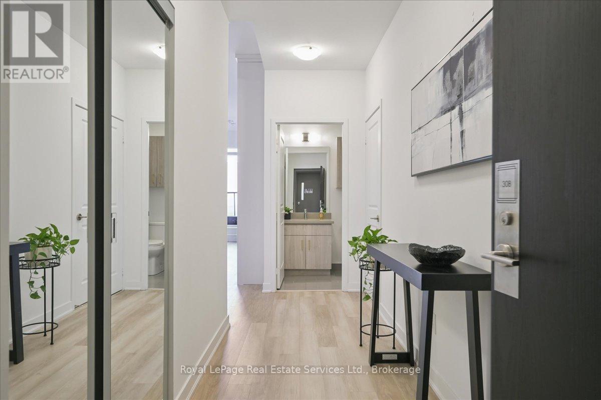 308 - 2007 James Street, Burlington, Ontario  L7R 0G7 - Photo 4 - W12788912