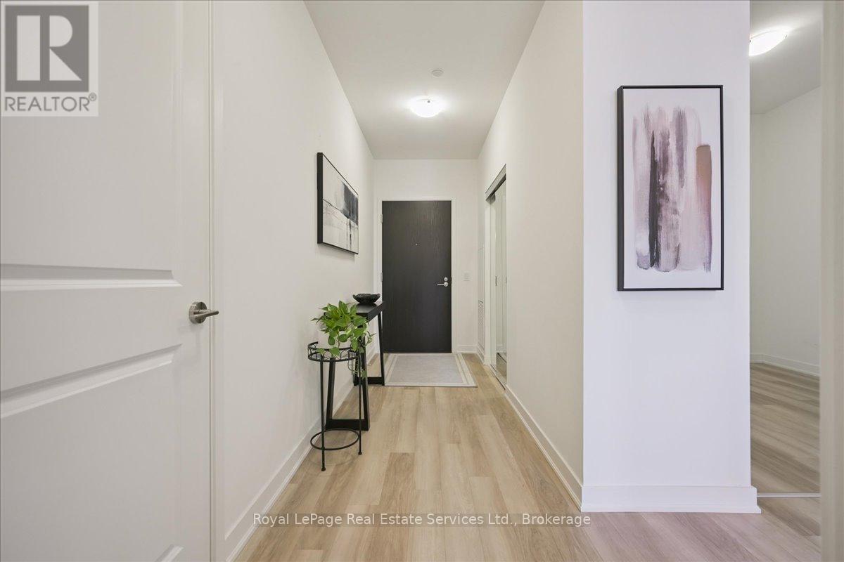 308 - 2007 James Street, Burlington, Ontario  L7R 0G7 - Photo 5 - W12788912