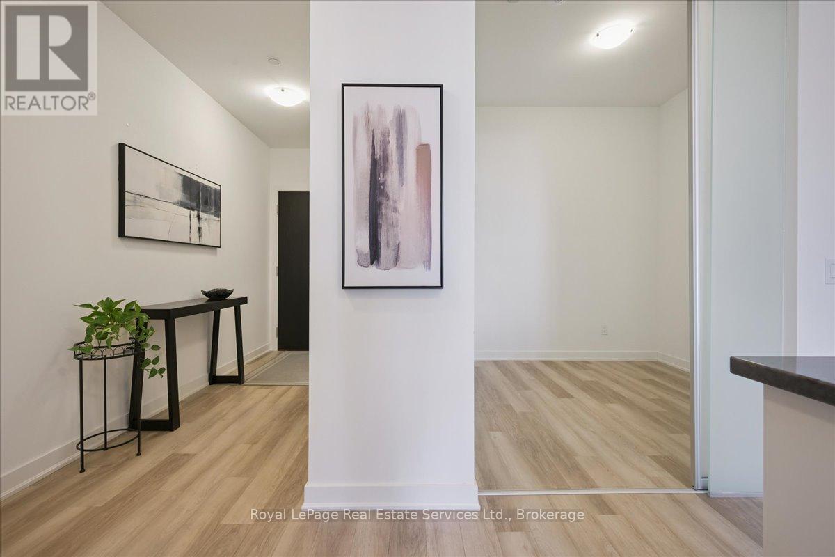 308 - 2007 James Street, Burlington, Ontario  L7R 0G7 - Photo 6 - W12788912