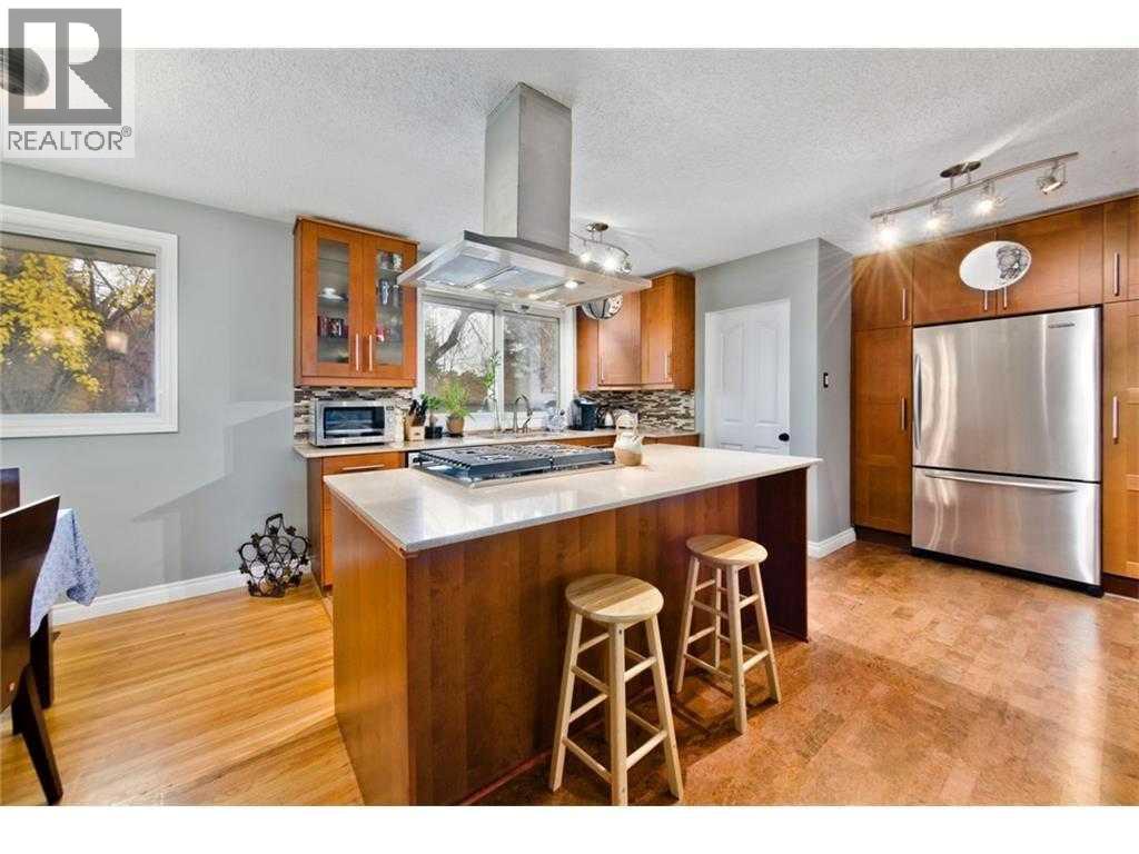 81 Westminster Drive Sw, Calgary, Alberta  T3C 2T2 - Photo 4 - A2286445