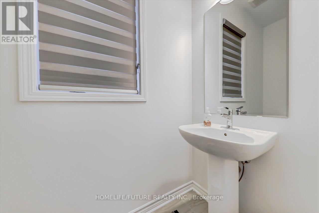 Upper - 2959 Heartwood Lane, Pickering, Ontario  L1X 0P1 - Photo 5 - E12788884