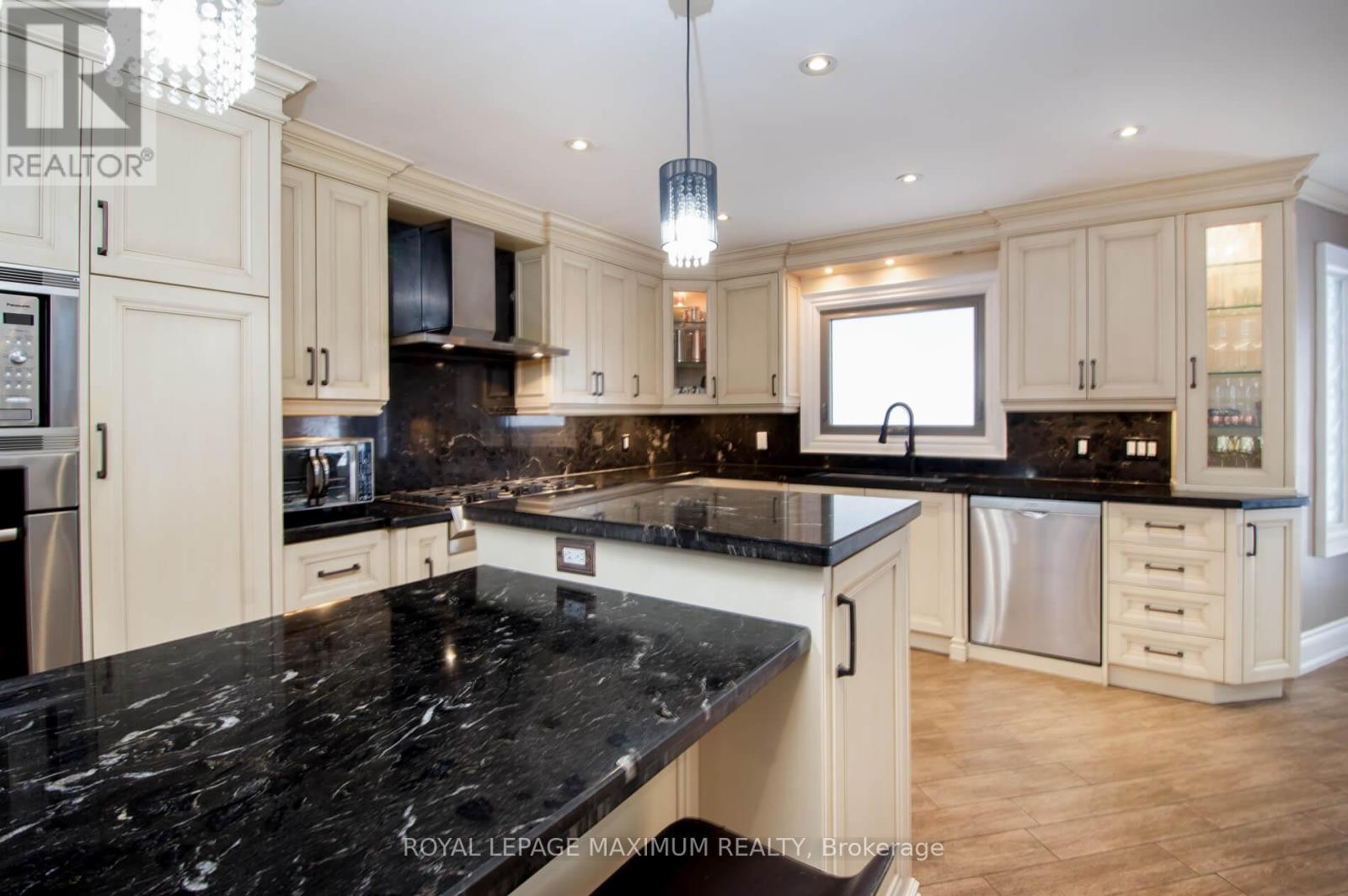 61 Gas Light Crescent, Vaughan, Ontario  L4L 8E8 - Photo 14 - N12788886