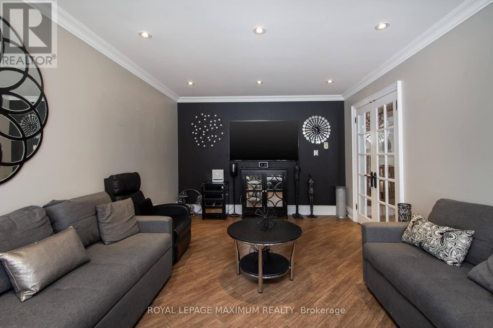 61 Gas Light Crescent, Vaughan, Ontario  L4L 8E8 - Photo 8 - N12788886