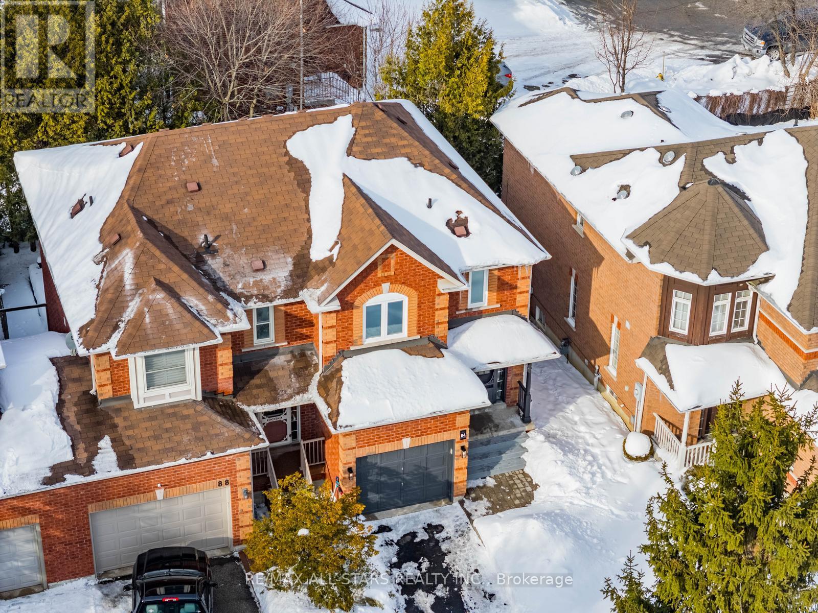 84 Willoway, Whitchurch-Stouffville, Ontario  L4A 1K6 - Photo 5 - N12788902