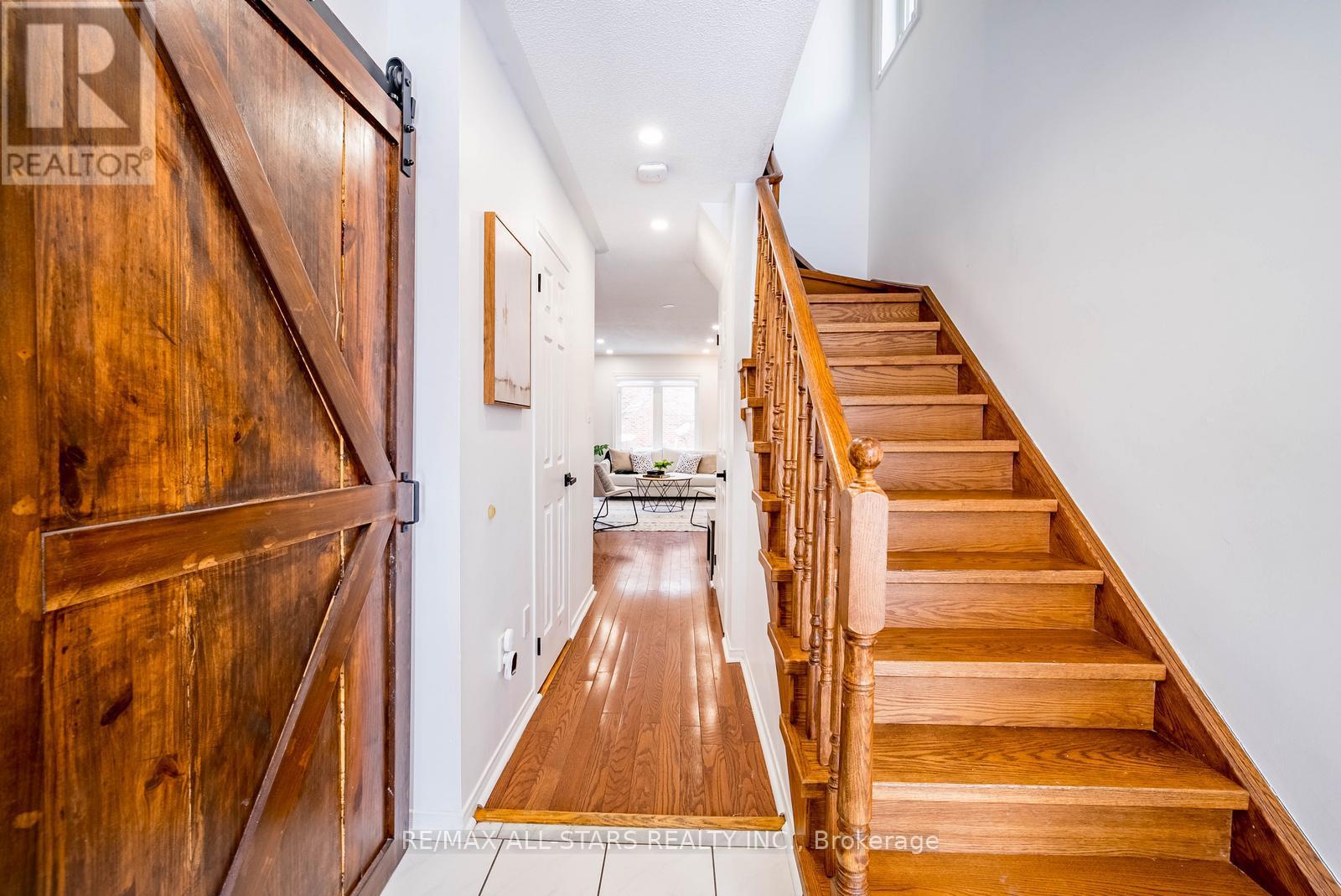 84 Willoway, Whitchurch-Stouffville, Ontario  L4A 1K6 - Photo 9 - N12788902