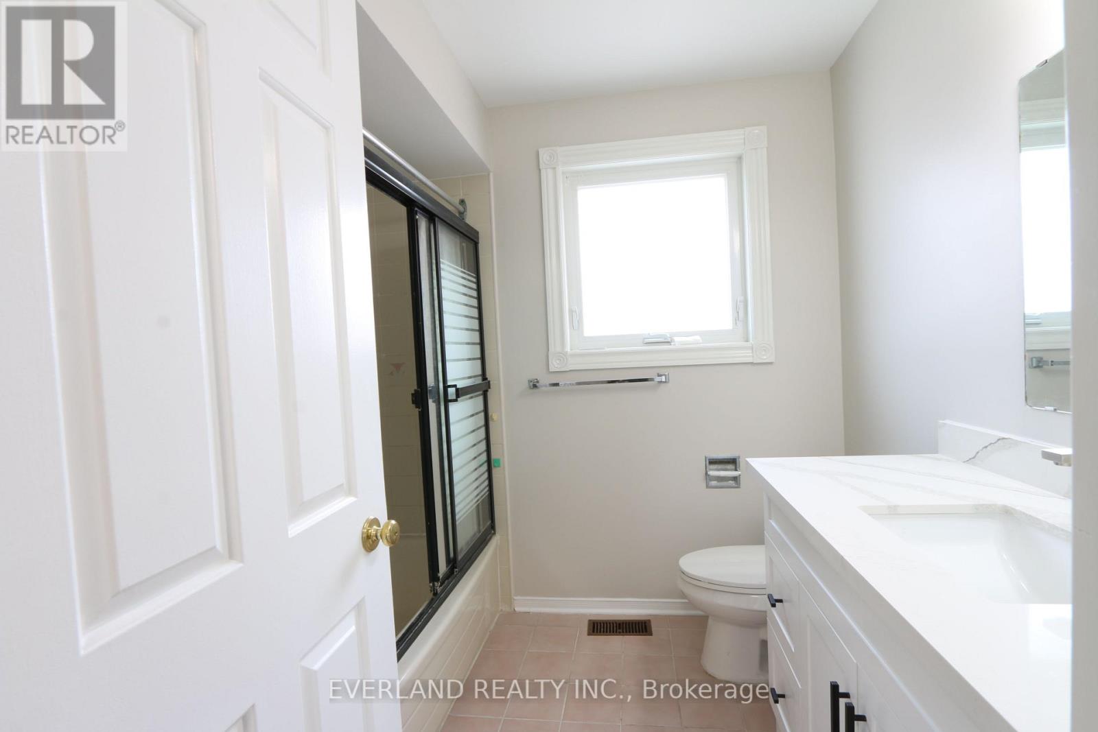 Upper - 212 Austin Drive, Markham, Ontario  L3R 6M6 - Photo 14 - N12781820