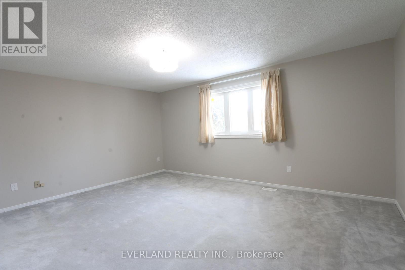 Upper - 212 Austin Drive, Markham, Ontario  L3R 6M6 - Photo 12 - N12781820