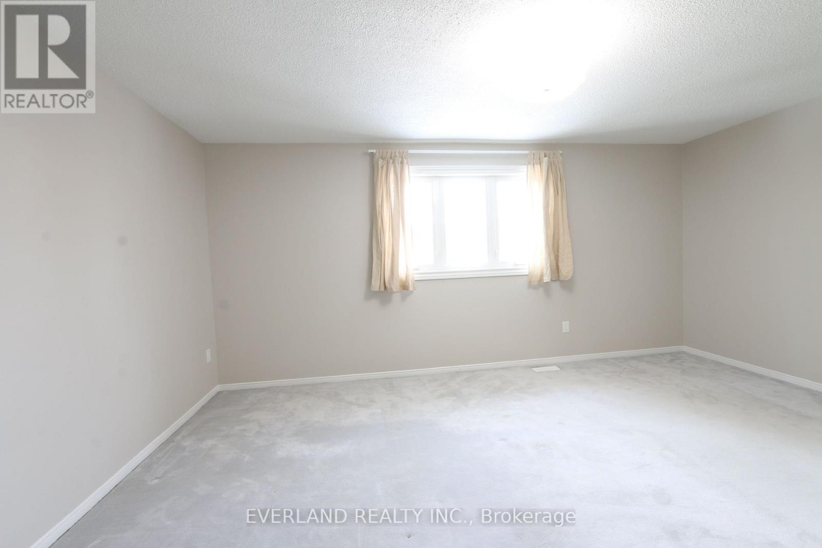 Upper - 212 Austin Drive, Markham, Ontario  L3R 6M6 - Photo 8 - N12781820