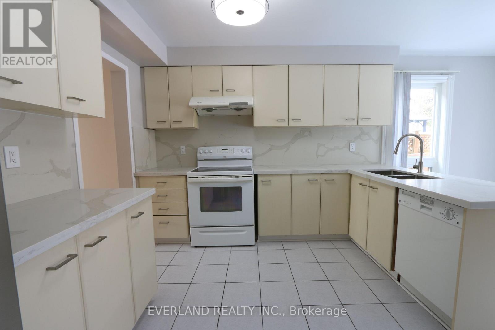 Upper - 212 Austin Drive, Markham, Ontario  L3R 6M6 - Photo 25 - N12781820