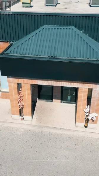 803 Dundas Street E, Mississauga (Dixie), Ontario  L4Y 2B7 - Photo 2 - W12788856