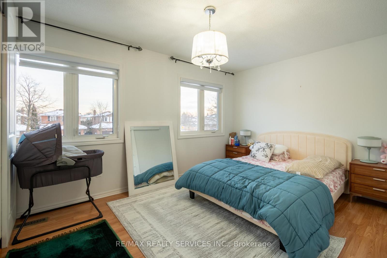 4 Summertime Court, Brampton, Ontario  L6Z 2B4 - Photo 11 - W12788878