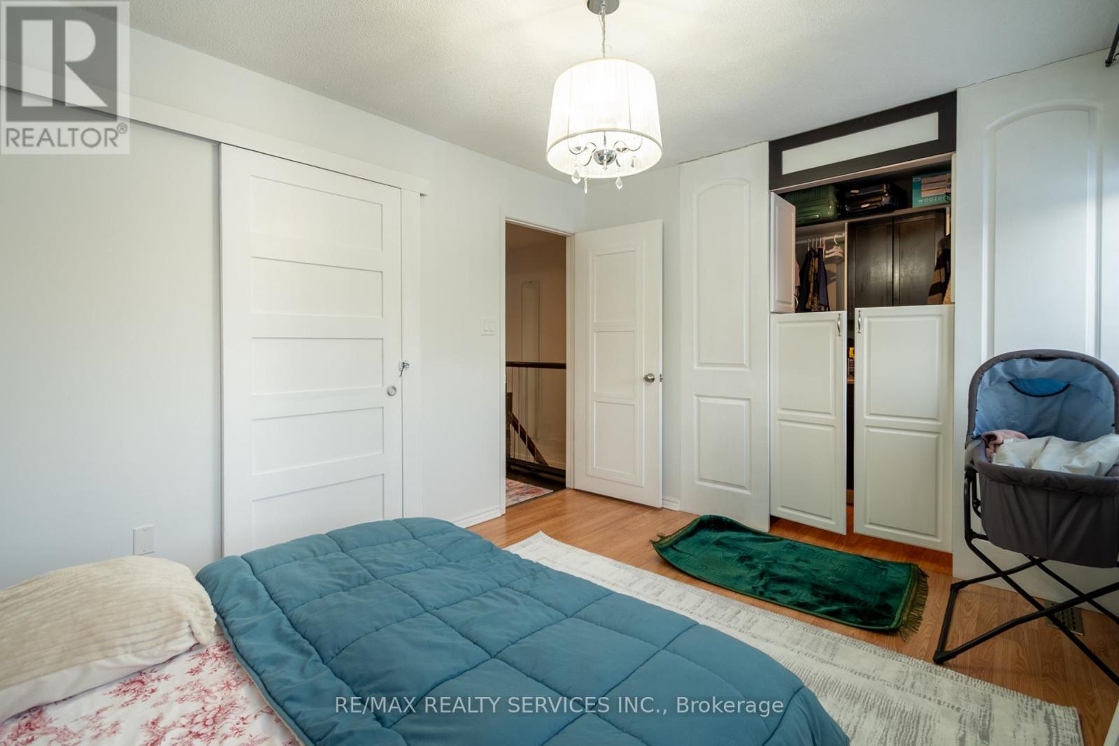 4 Summertime Court, Brampton, Ontario  L6Z 2B4 - Photo 12 - W12788878