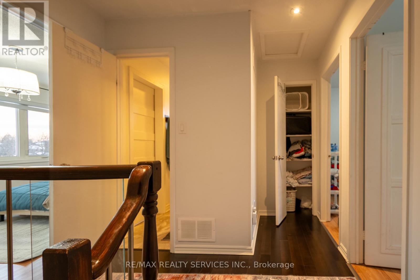 4 Summertime Court, Brampton, Ontario  L6Z 2B4 - Photo 13 - W12788878