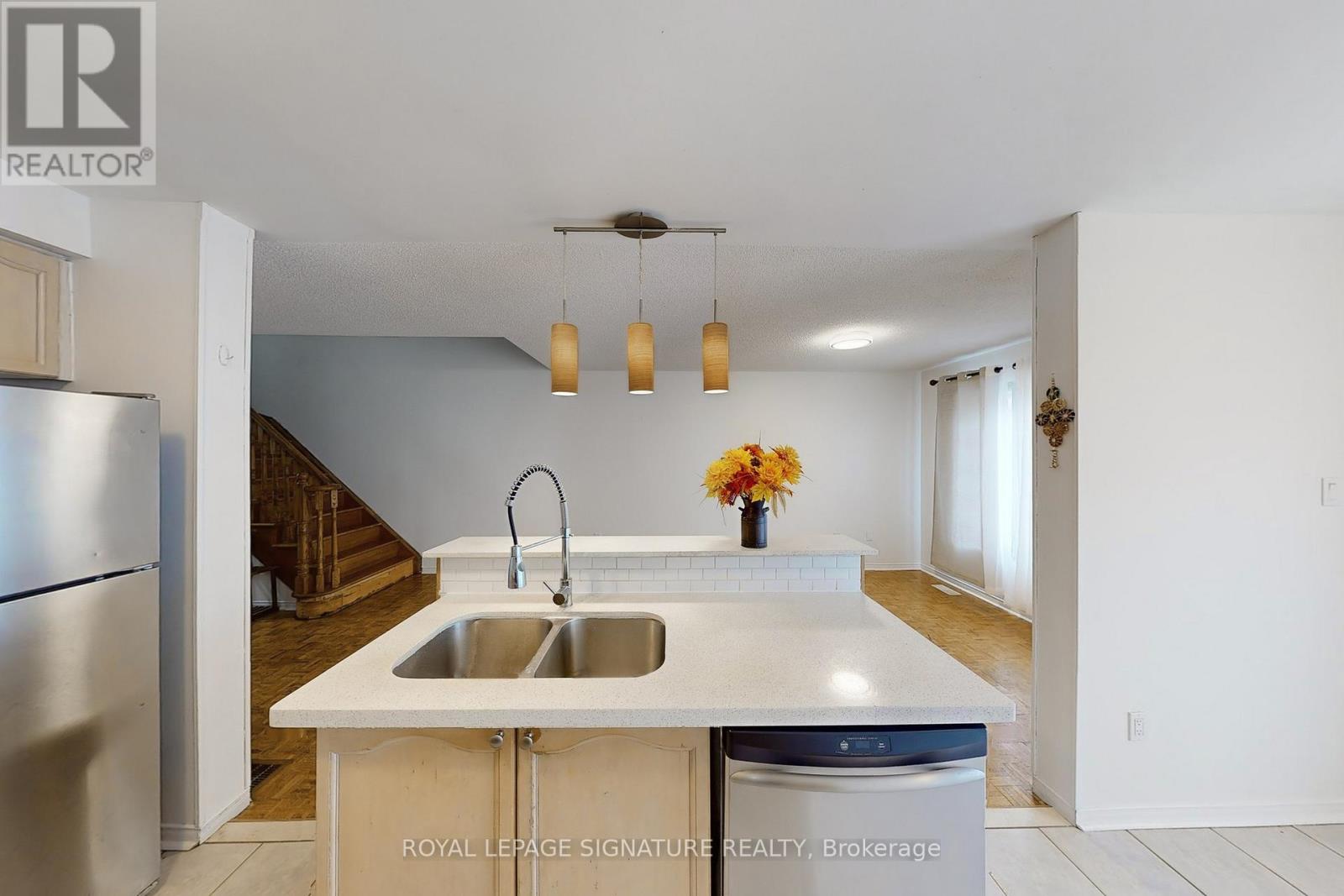 5352 Byford Place, Mississauga, Ontario  L4Z 3W9 - Photo 12 - W12788914