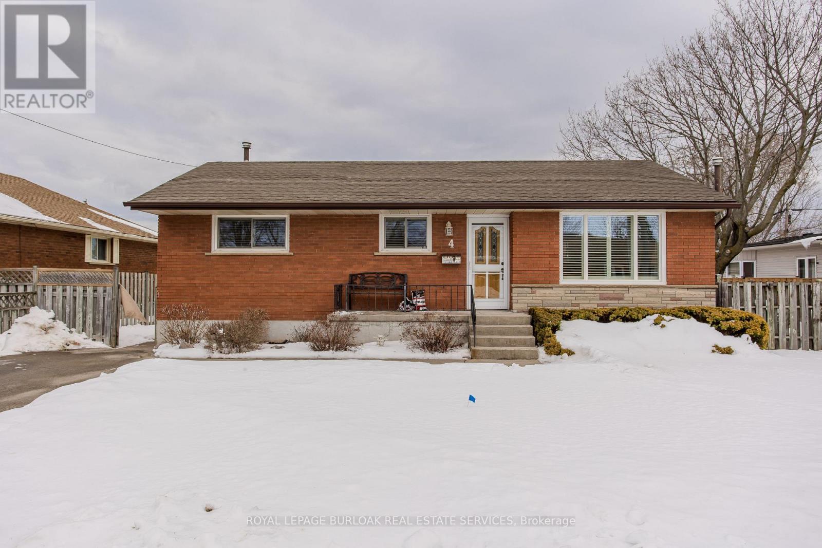 4 CHERRY AVENUE, Grimsby, Ontario