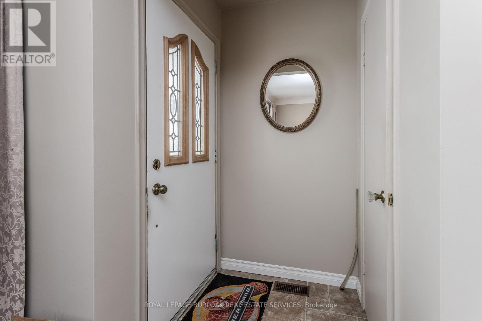 4 Cherry Avenue, Grimsby, Ontario  L3M 2G9 - Photo 13 - X12788866