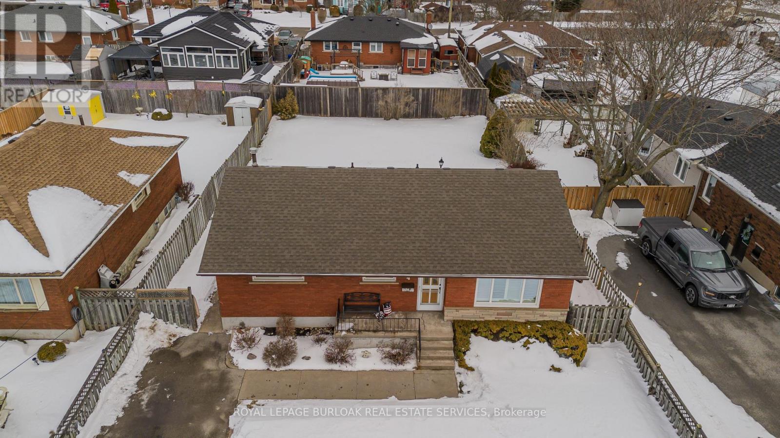 4 Cherry Avenue, Grimsby, Ontario  L3M 2G9 - Photo 3 - X12788866