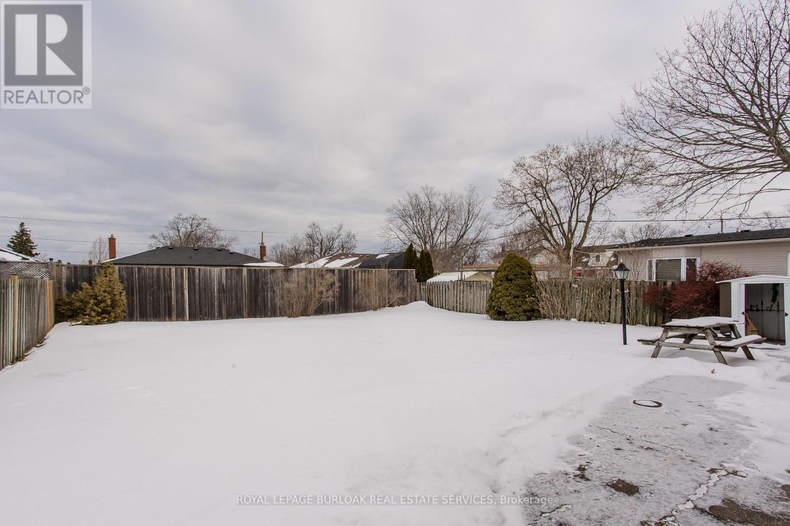4 Cherry Avenue, Grimsby, Ontario  L3M 2G9 - Photo 8 - X12788866