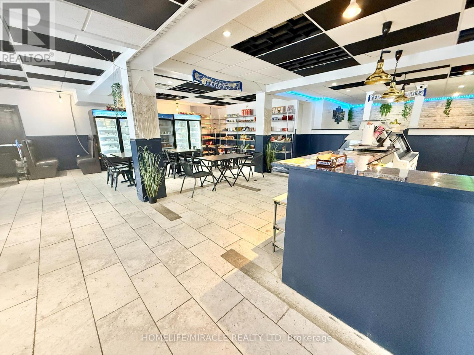 Lower Rear Unit - 500 Norwich Avenue, Woodstock (Woodstock - South), Ontario  N4S 3W5 - Photo 1 - X12788894