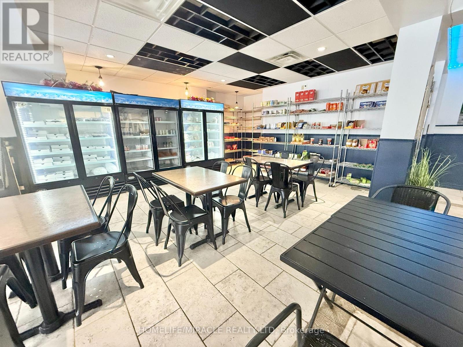 Lower Rear Unit - 500 Norwich Avenue, Woodstock (Woodstock - South), Ontario  N4S 3W5 - Photo 5 - X12788894