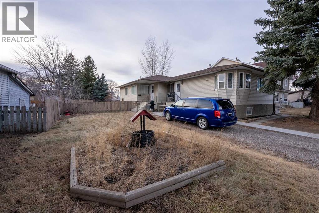 1022 & 1024 8 Street N, Lethbridge, Alberta  T1H 1Z4 - Photo 1 - A2286408