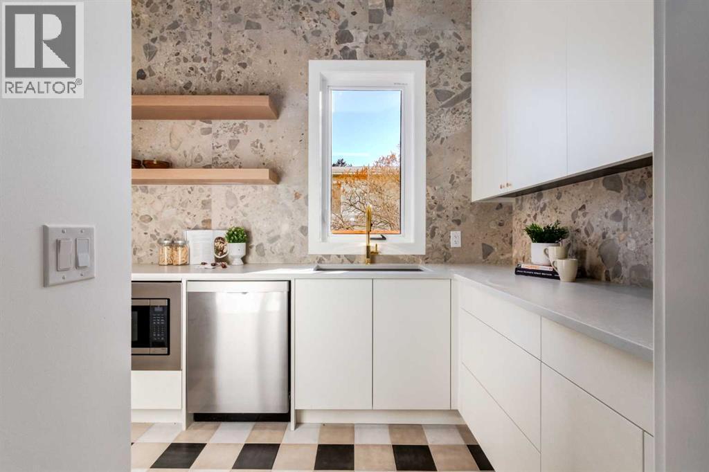 8812 33 Avenue Nw, Calgary, Alberta  T3B 1M5 - Photo 13 - A2286171