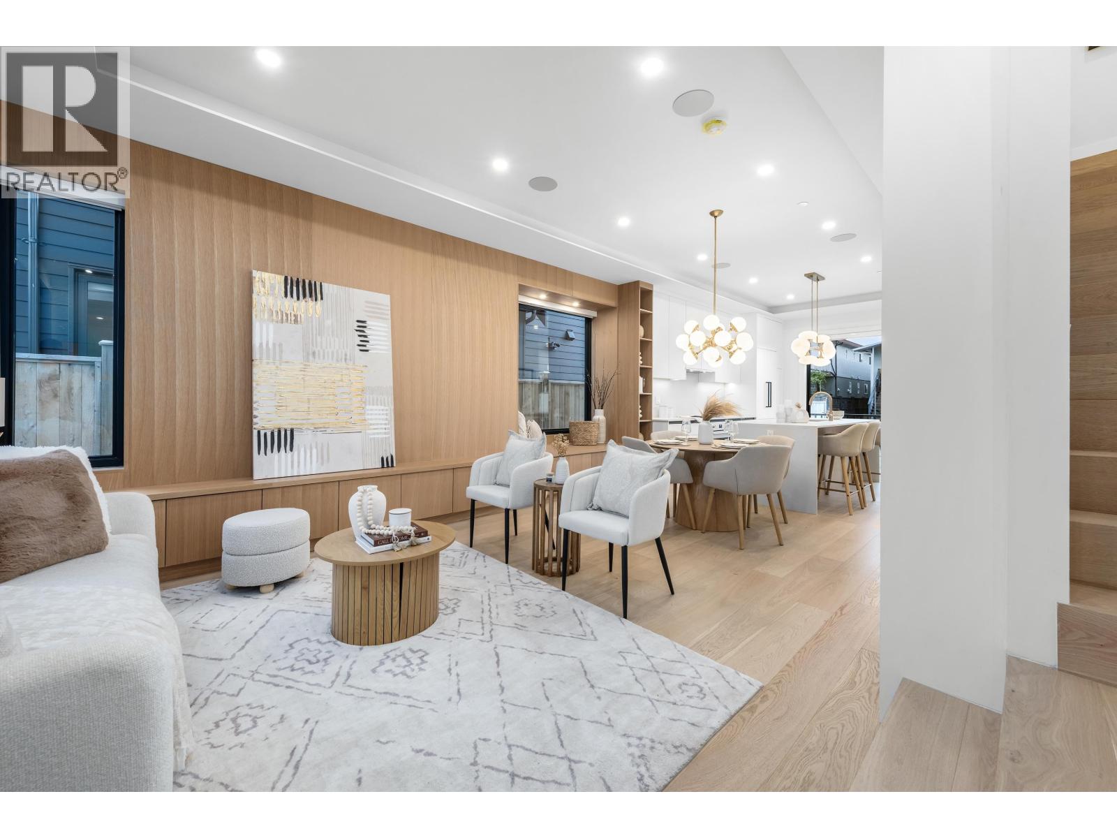 1 4895 MOSS STREET, Vancouver, British Columbia