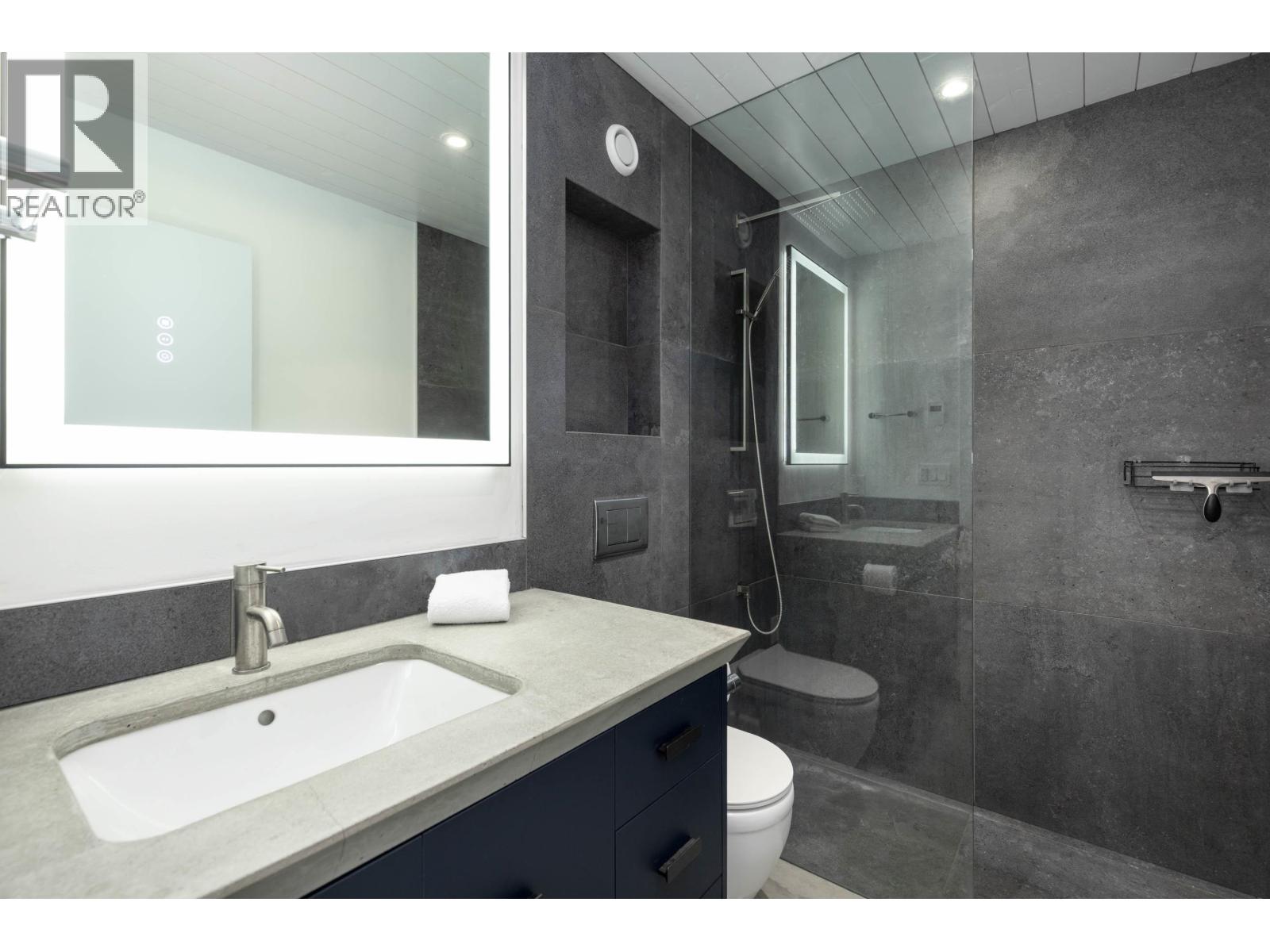 7666 Cerulean Drive, Pemberton, British Columbia  V0N 2L3 - Photo 13 - R3089982