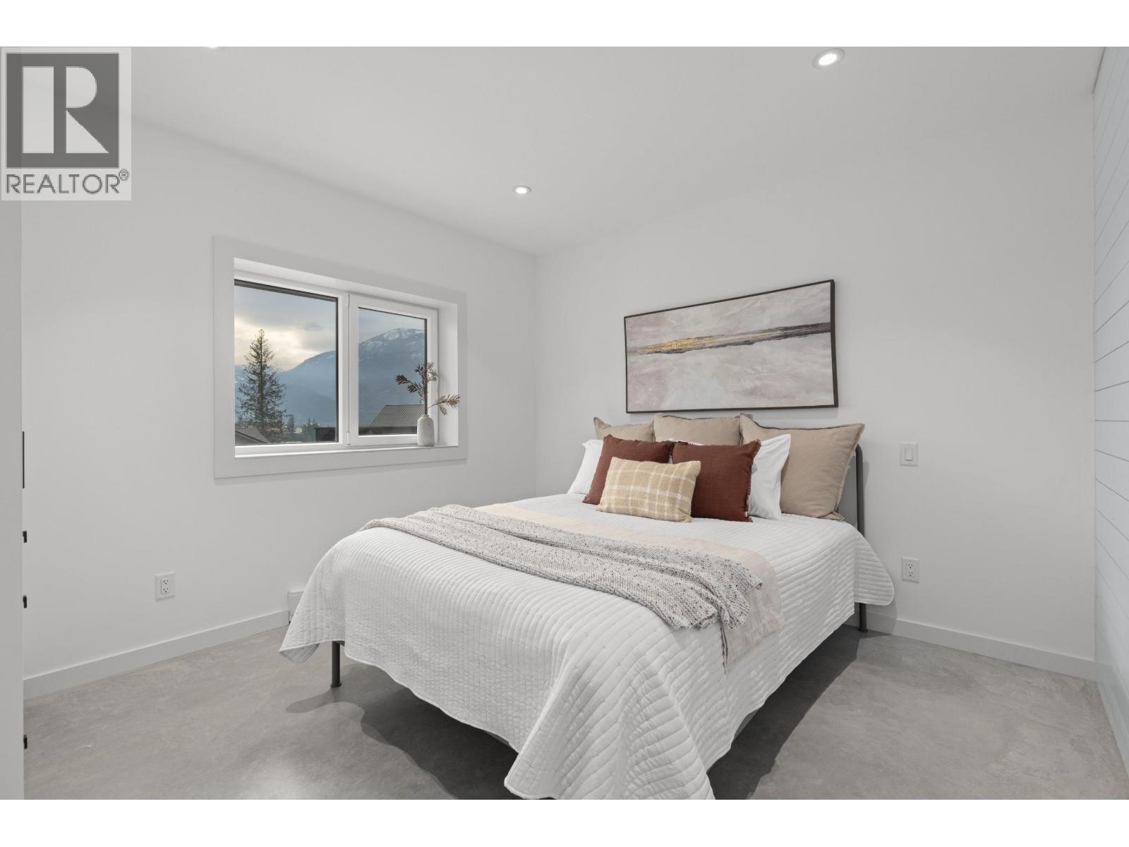 7666 Cerulean Drive, Pemberton, British Columbia  V0N 2L3 - Photo 14 - R3089982