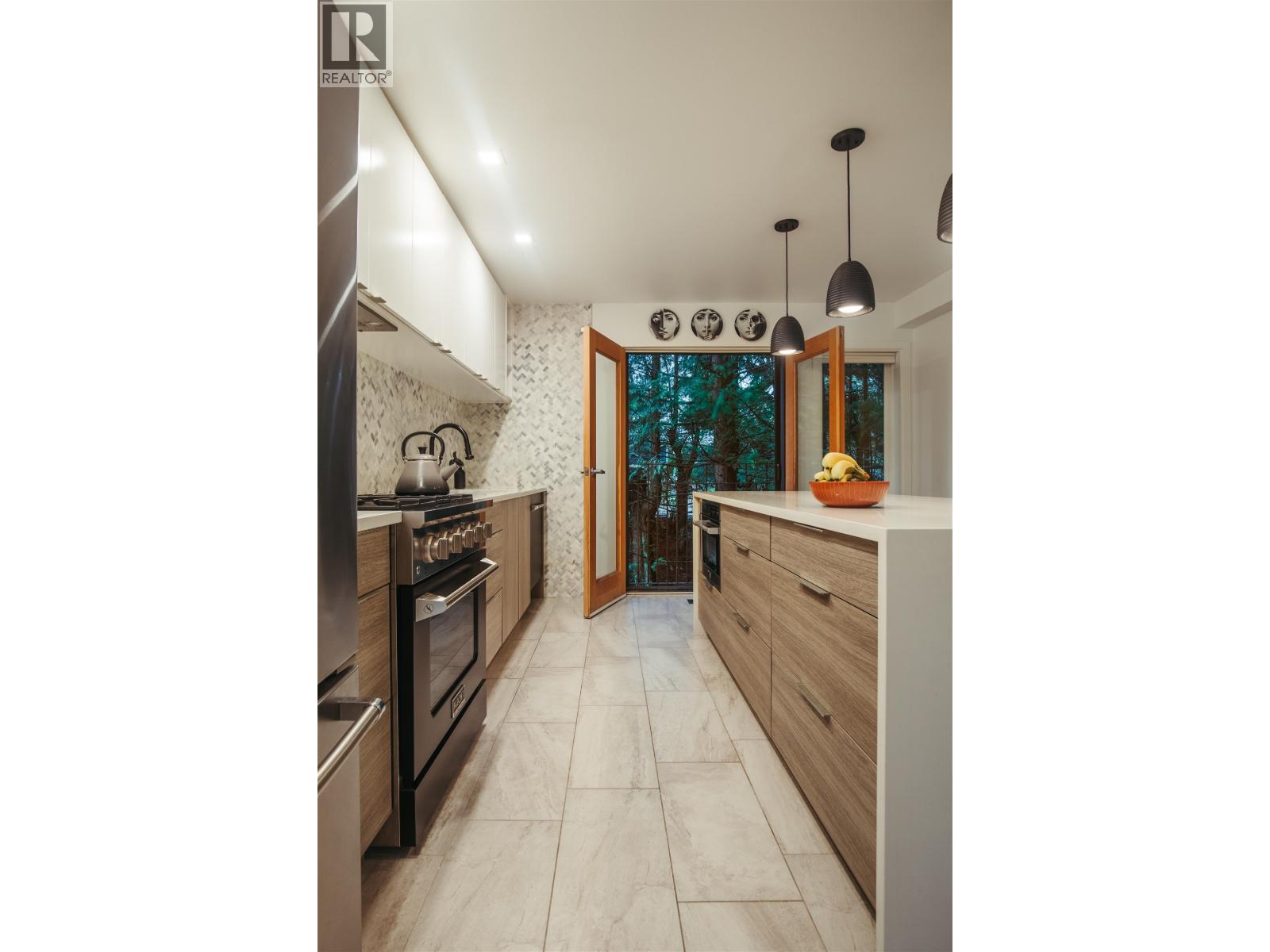 328 Monteray Avenue, North Vancouver, British Columbia  V7N 3E6 - Photo 26 - R3089985