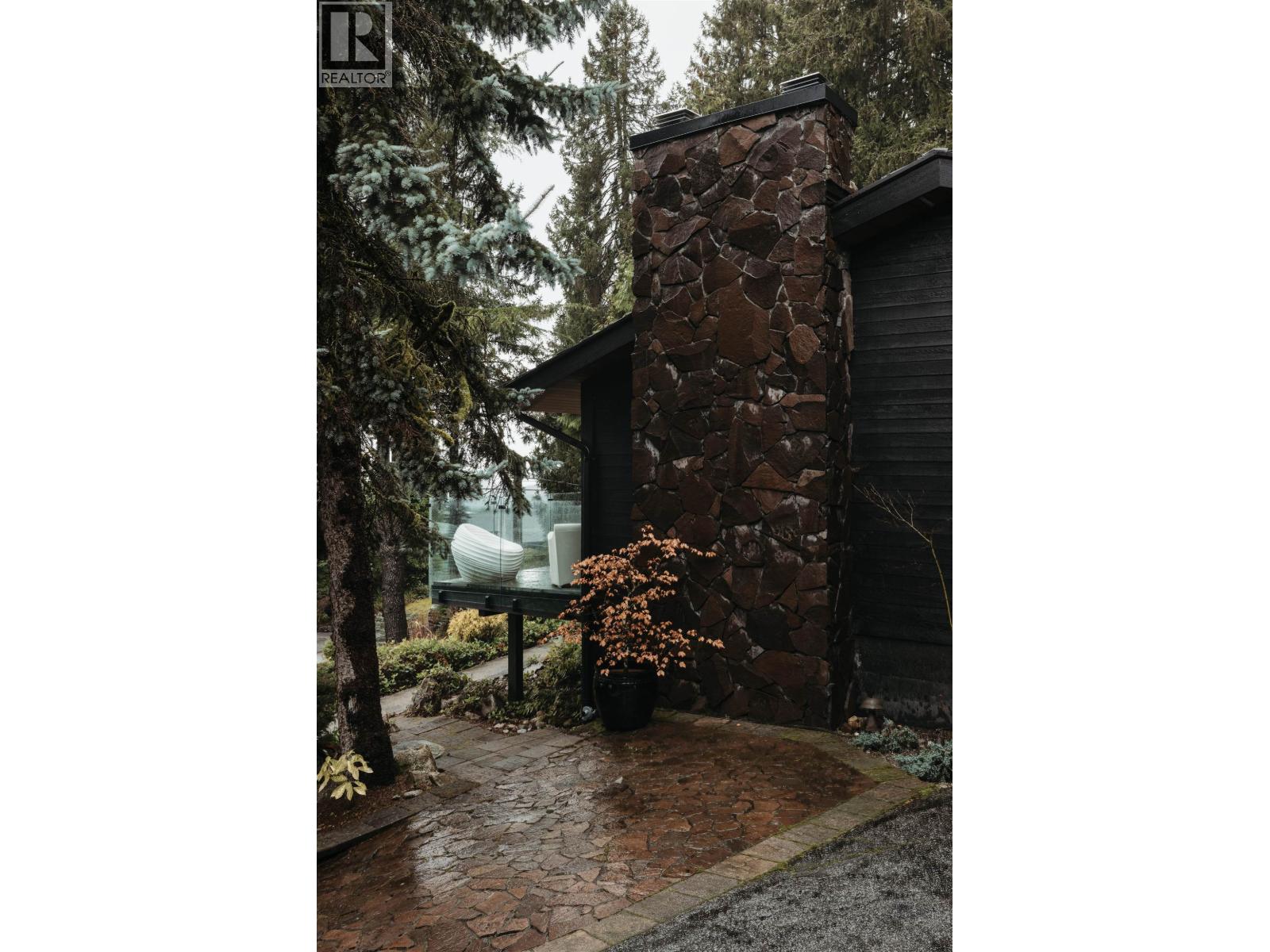 328 Monteray Avenue, North Vancouver, British Columbia  V7N 3E6 - Photo 5 - R3089985