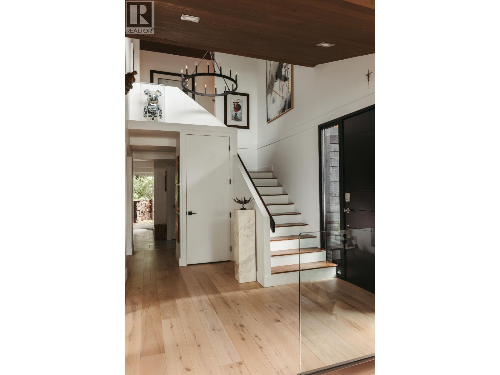 328 Monteray Avenue, North Vancouver, British Columbia  V7N 3E6 - Photo 6 - R3089985