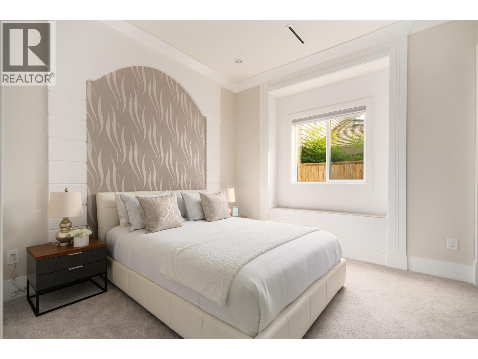 Listing Picture 34 of 38 : 4668 MAHOOD DRIVE, Richmond / 烈治文 - 魯藝地產 Yvonne Lu Group - MLS Medallion Club Member