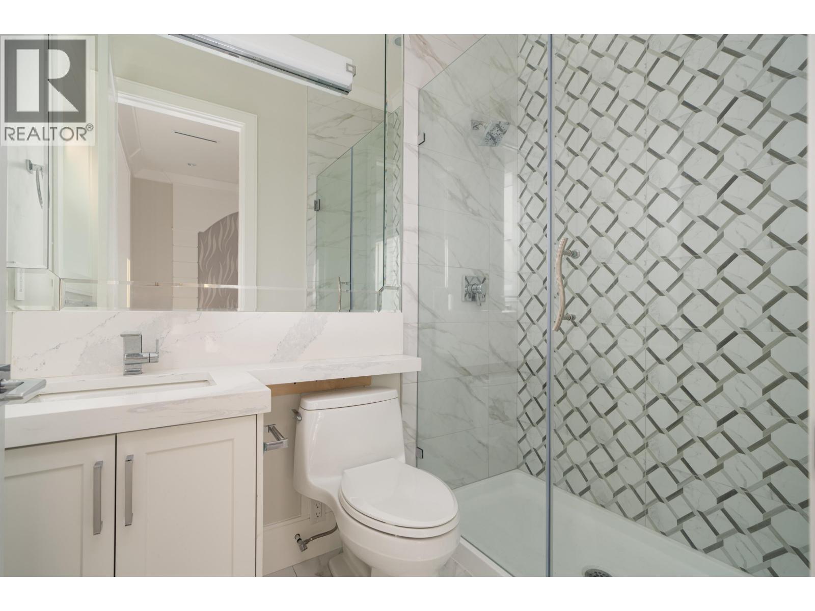 Listing Picture 35 of 38 : 4668 MAHOOD DRIVE, Richmond / 烈治文 - 魯藝地產 Yvonne Lu Group - MLS Medallion Club Member