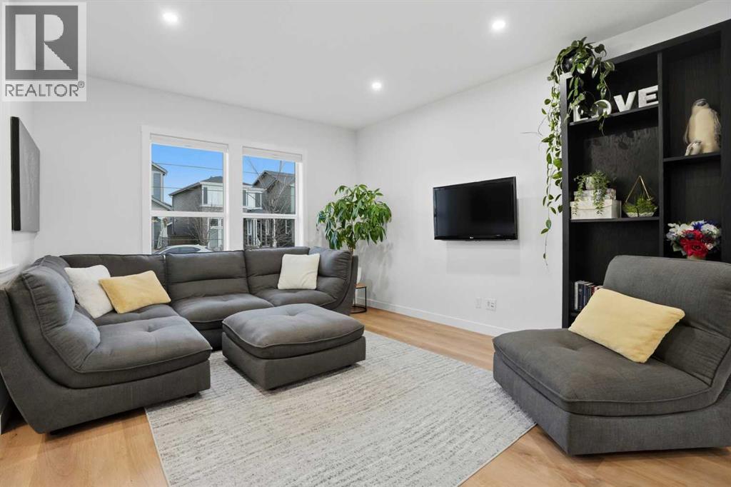 8 Legacy Glen Manor Se, Calgary, Alberta  T2X 4E5 - Photo 5 - A2284732