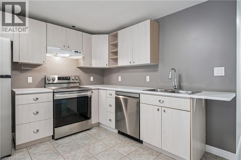 24 Carroll Crescent Unit# Lower, Guelph, Ontario  N1G 5B5 - Photo 10 - 40802379