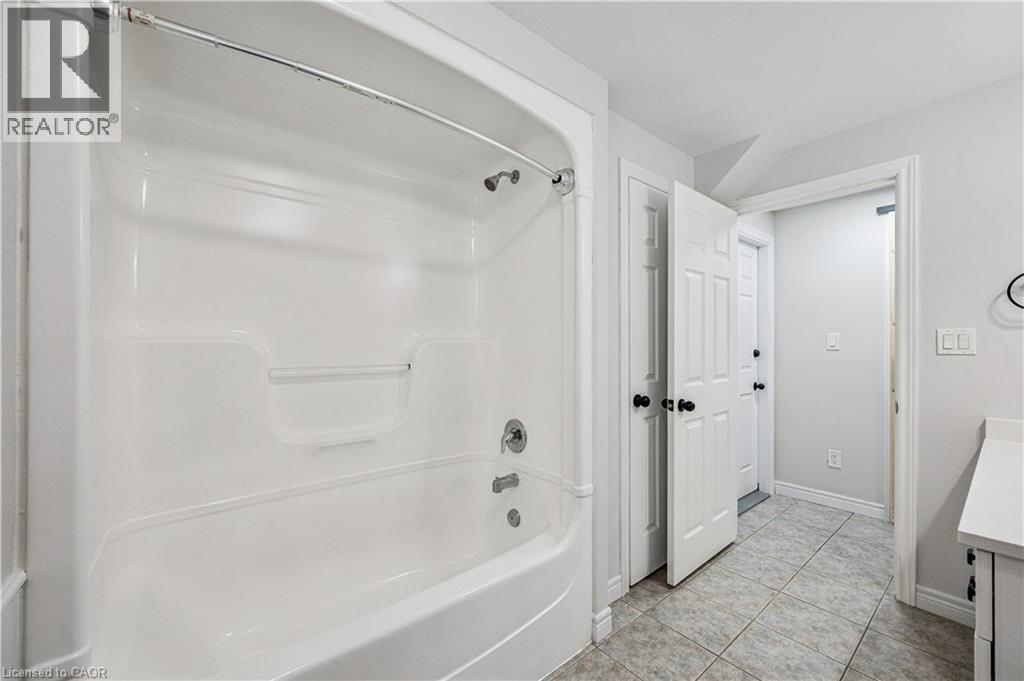 24 Carroll Crescent Unit# Lower, Guelph, Ontario  N1G 5B5 - Photo 19 - 40802379