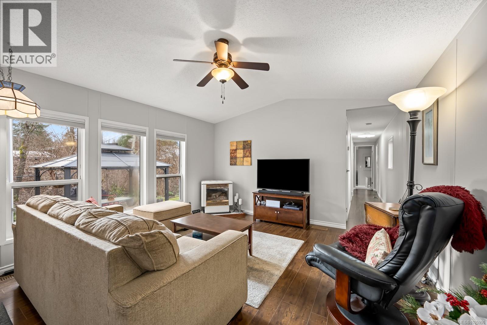 16 2140 20th St, Courtenay, British Columbia  V9N 2G6 - Photo 5 - 1025990