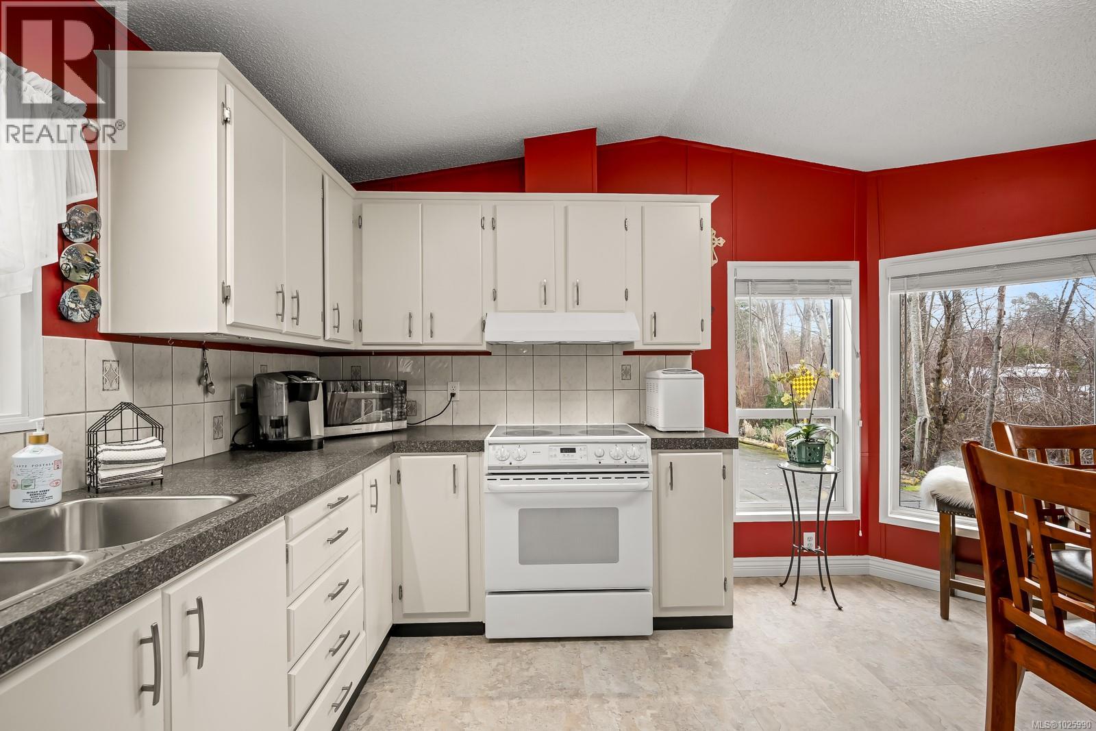 16 2140 20th St, Courtenay, British Columbia  V9N 2G6 - Photo 37 - 1025990